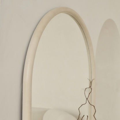 Specchio a figura intera di grandi dimensioni con cornice in cemento curvata – 180 x 100 cm (Liquidazione)